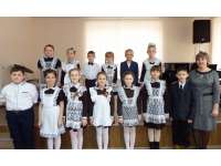 Младший хор (рук. Плёсина Н.В.)